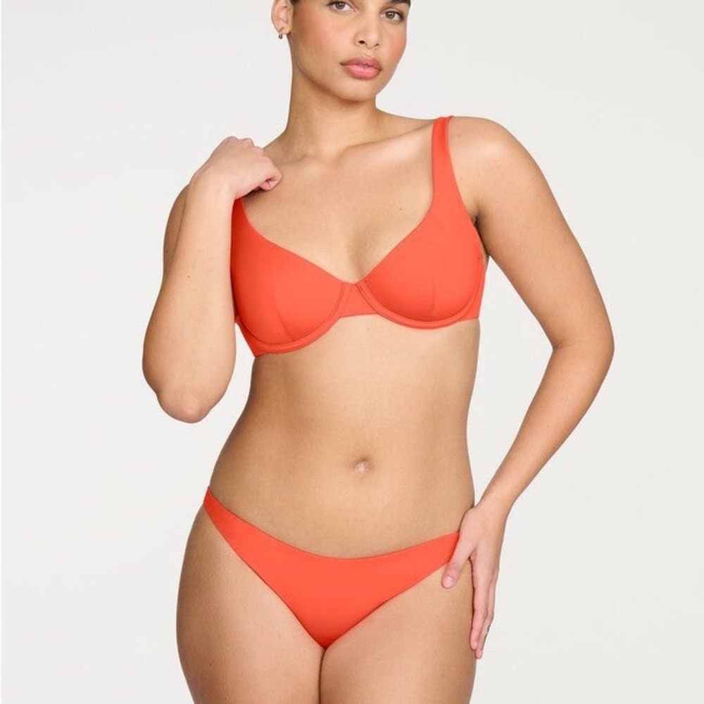 CUUP Hibscus The Scoop Bikini Top Size 13 (30G/32G)